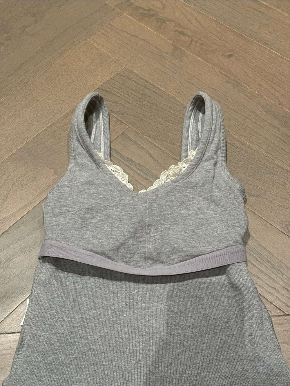Abercrombie Bra-Free Lace-Trim Tank Top - Picture 4 of 4